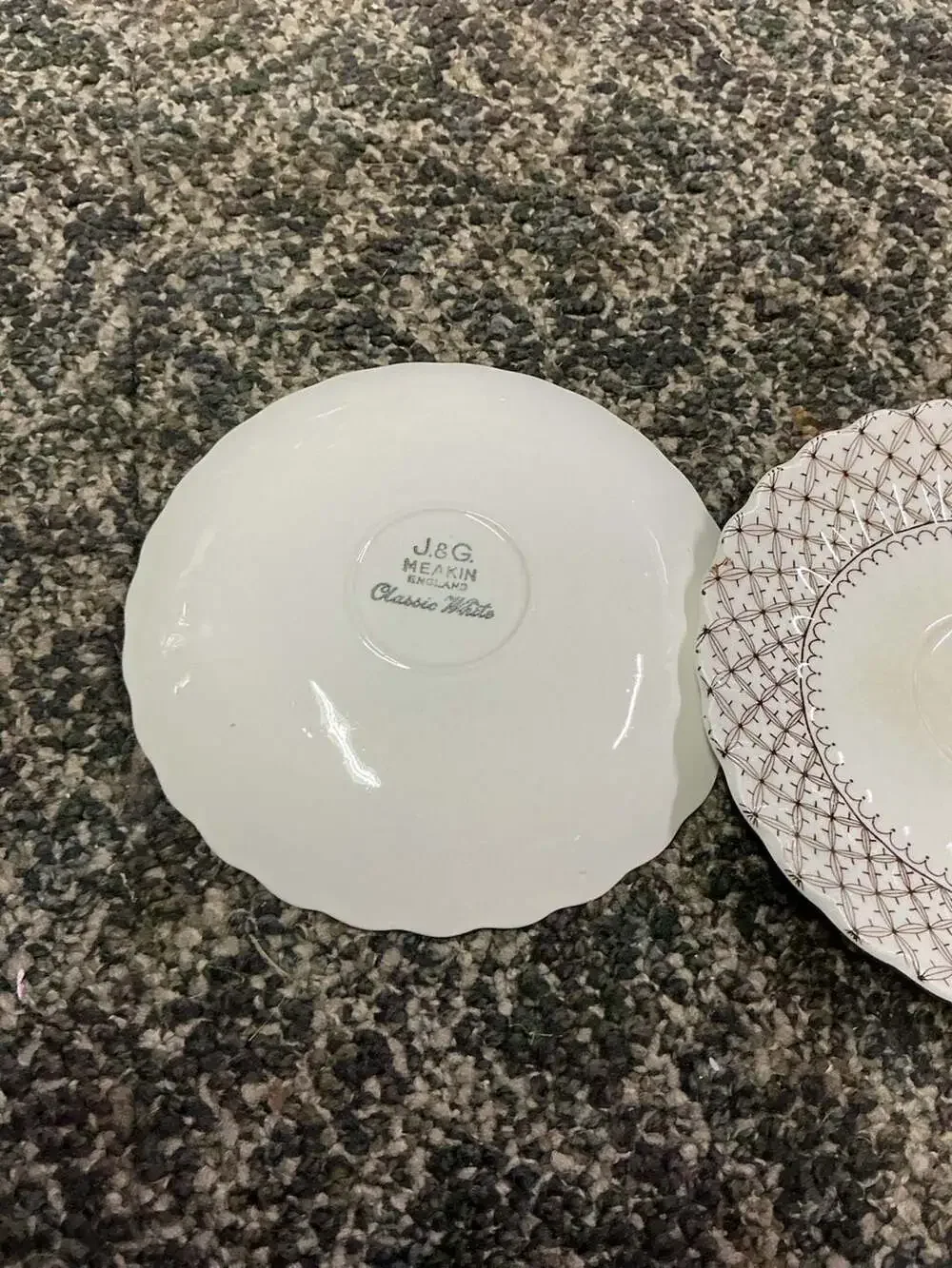 J & G Meakin England Classic White Brown Lattice Pattern Saucer